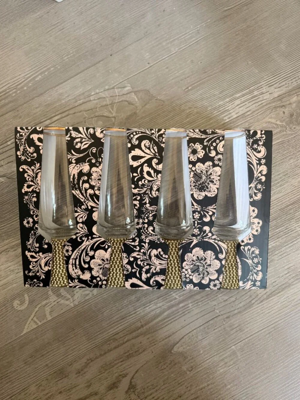 Christian Siriano Barware Lot Flutes & Cordial Shot Glasses | Rhinestones | Gold - Picture 3 of 8